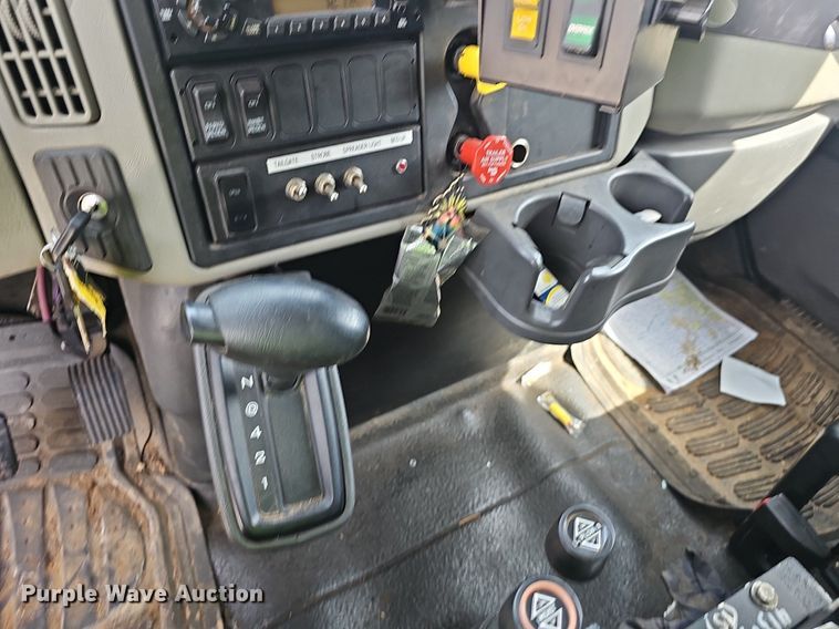 image for item EJ5584 2011 International  WorkStar 7400 dump truck