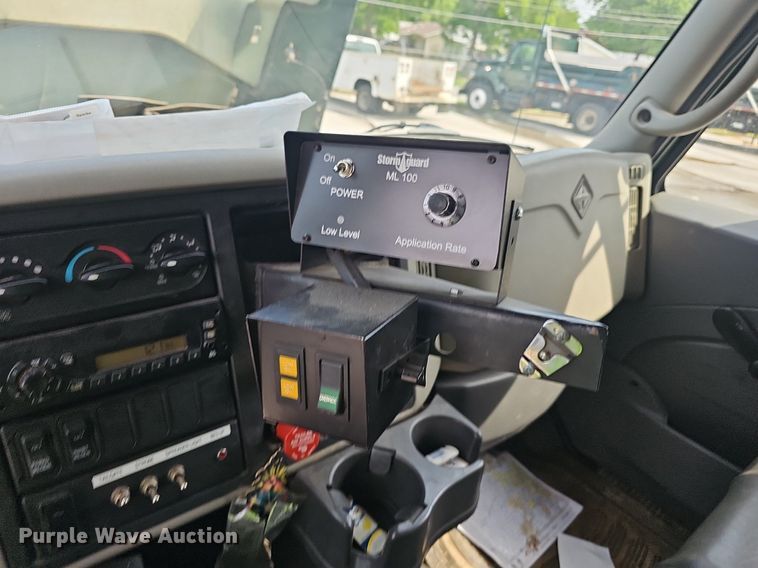 image for item EJ5584 2011 International  WorkStar 7400 dump truck