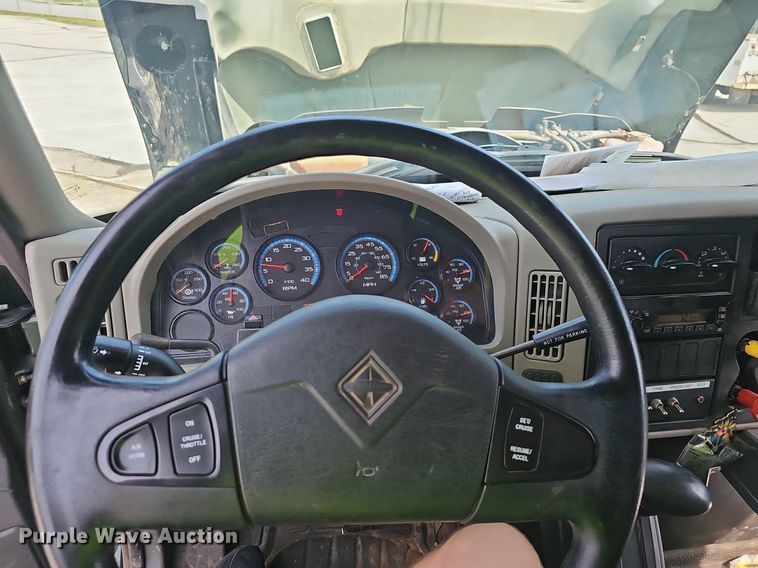 image for item EJ5584 2011 International  WorkStar 7400 dump truck