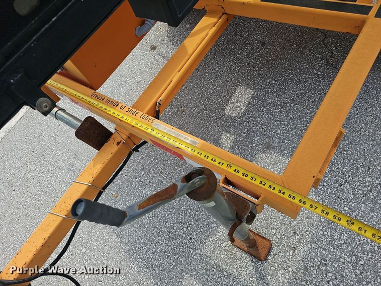 image for item EJ5586 American Signal message board trailer