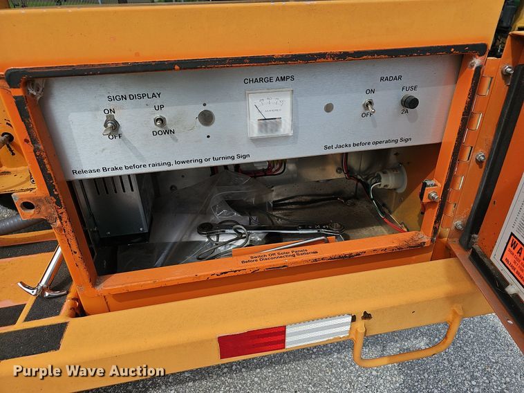 image for item EJ5586 American Signal message board trailer