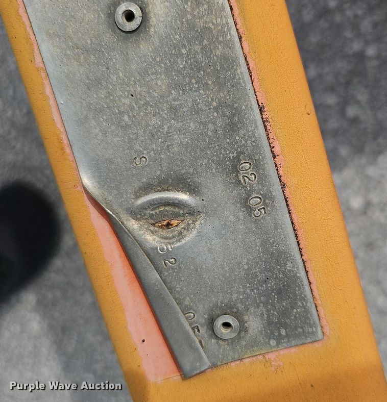 image for item EJ5586 American Signal message board trailer