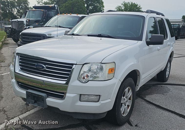image for item EJ5590 2010 Ford  Explorer XLT  SUV