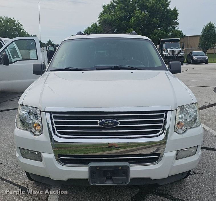 image for item EJ5590 2010 Ford  Explorer XLT  SUV
