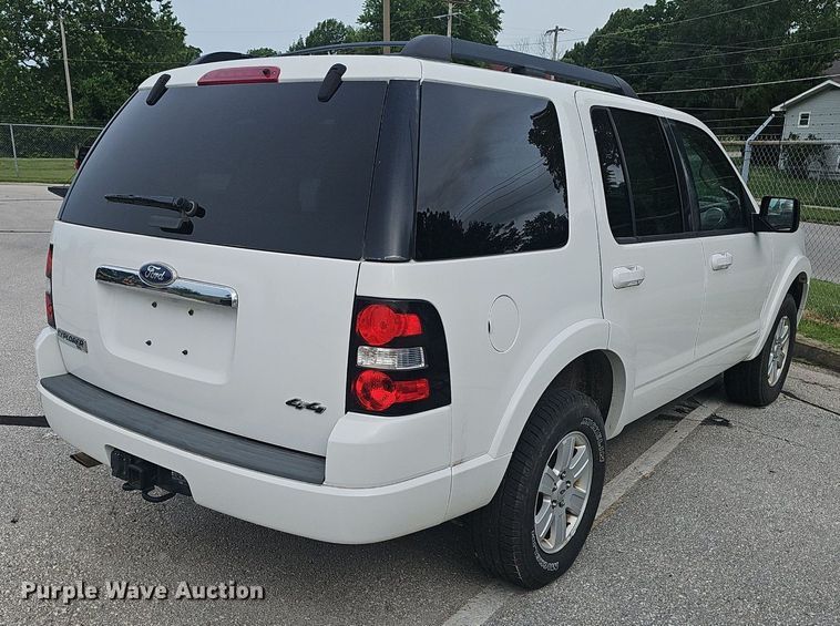 image for item EJ5590 2010 Ford  Explorer XLT  SUV