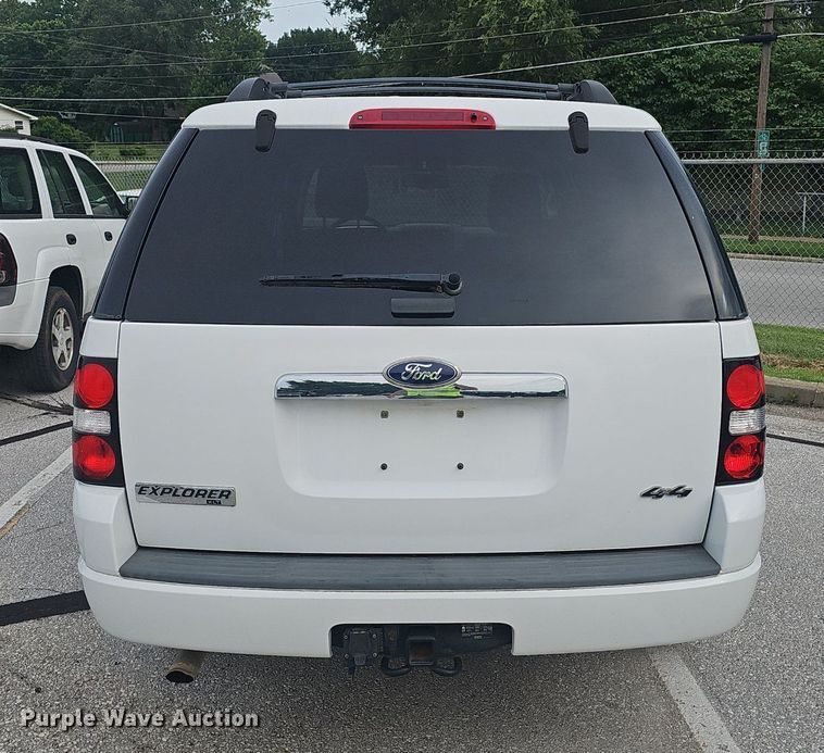 image for item EJ5590 2010 Ford  Explorer XLT  SUV