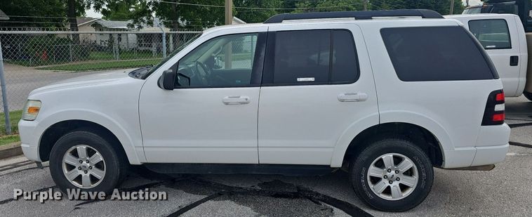 image for item EJ5590 2010 Ford  Explorer XLT  SUV