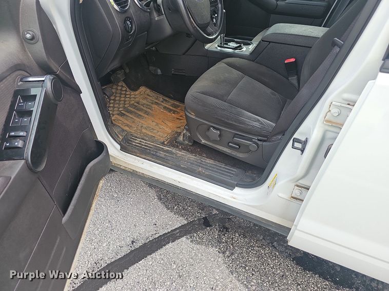 image for item EJ5590 2010 Ford  Explorer XLT  SUV