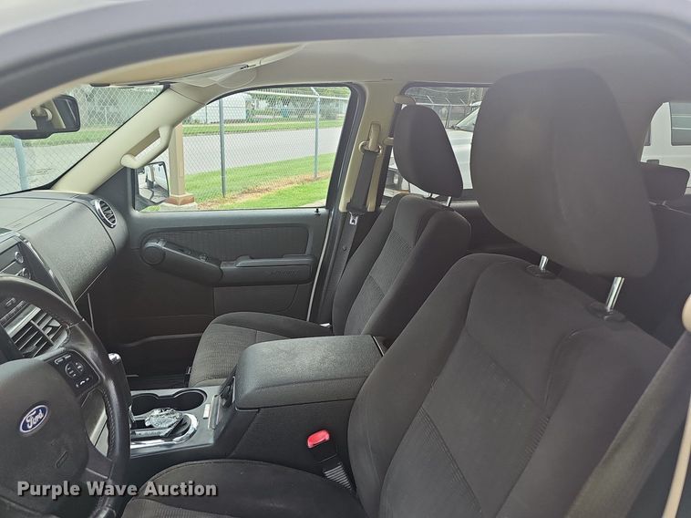 image for item EJ5590 2010 Ford  Explorer XLT  SUV