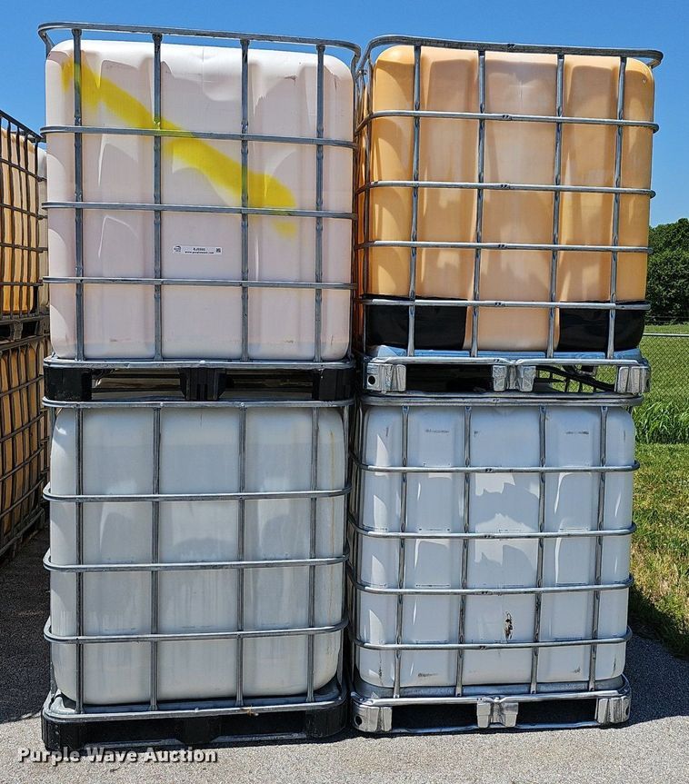 image for item EJ5593 (16) poly tanks 