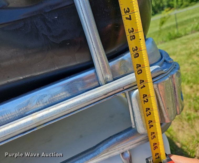 image for item EJ5593 (16) poly tanks 