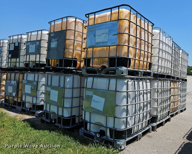 image for item EJ5595 (16) poly tanks 