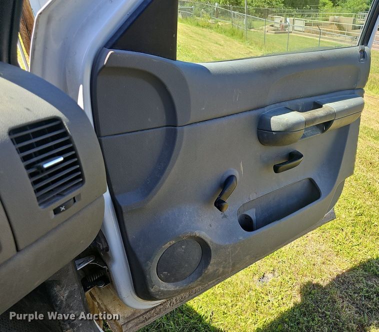 image for item EJ5627 2008 Chevrolet  Silverado 1500 pickup truck