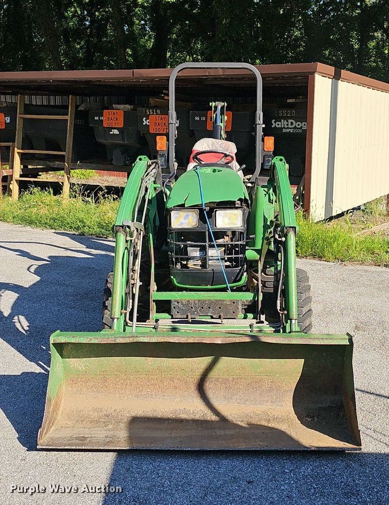 image for item EJ5642 2004 John Deere  4310 MFWD tractor