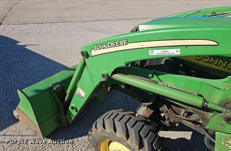 image for item EJ5642 2004 John Deere  4310 MFWD tractor