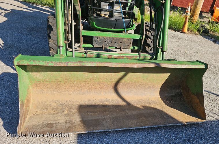 image for item EJ5642 2004 John Deere  4310 MFWD tractor