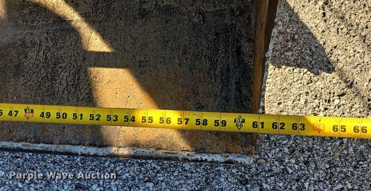 image for item EJ5642 2004 John Deere  4310 MFWD tractor