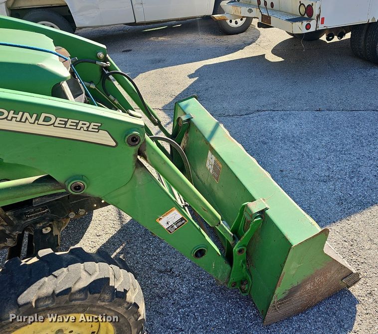 image for item EJ5642 2004 John Deere  4310 MFWD tractor