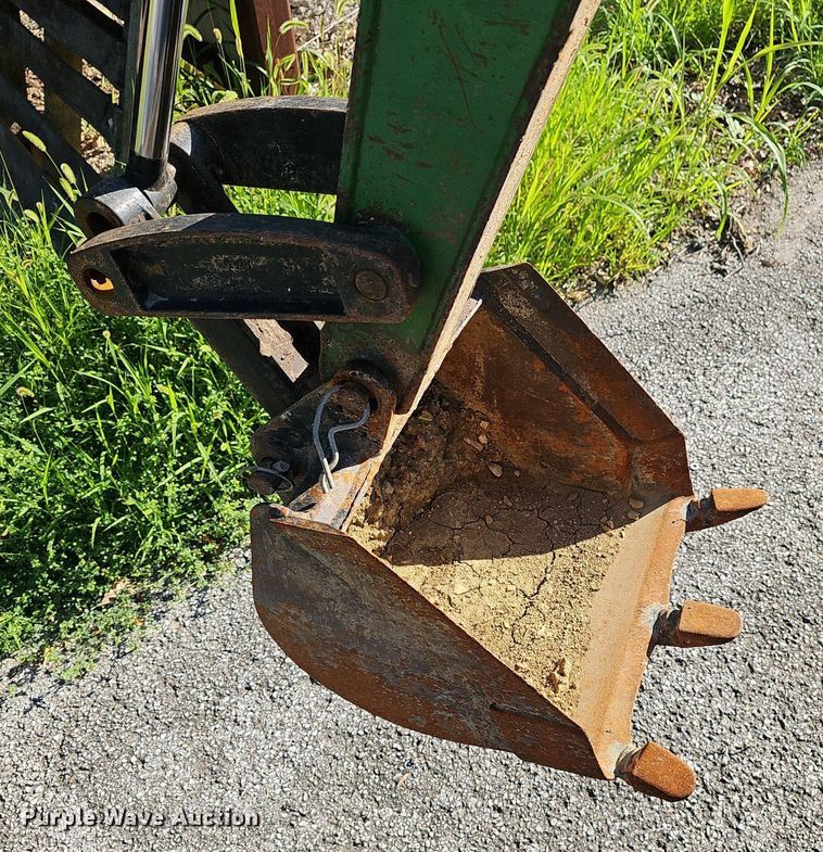 image for item EJ5642 2004 John Deere  4310 MFWD tractor