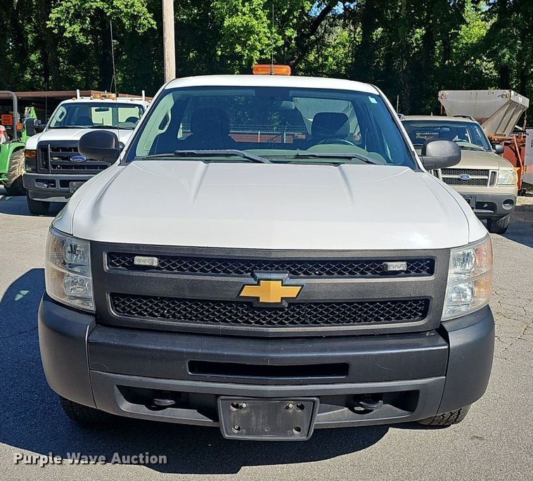 image for item EJ5643 2013 Chevrolet  Silverado 1500 pickup truck