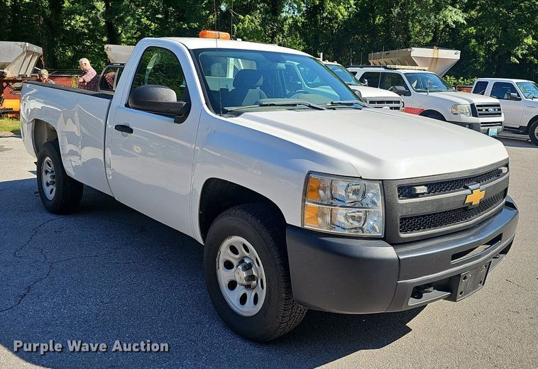 image for item EJ5643 2013 Chevrolet  Silverado 1500 pickup truck