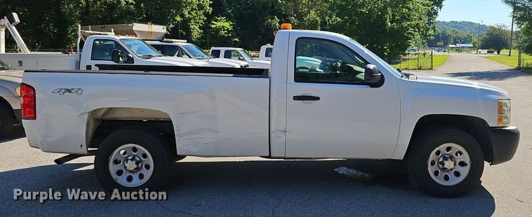 image for item EJ5643 2013 Chevrolet  Silverado 1500 pickup truck