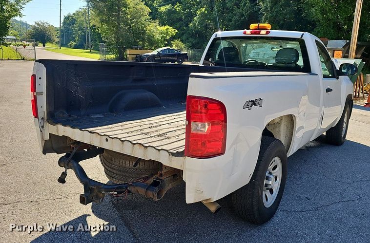 image for item EJ5643 2013 Chevrolet  Silverado 1500 pickup truck