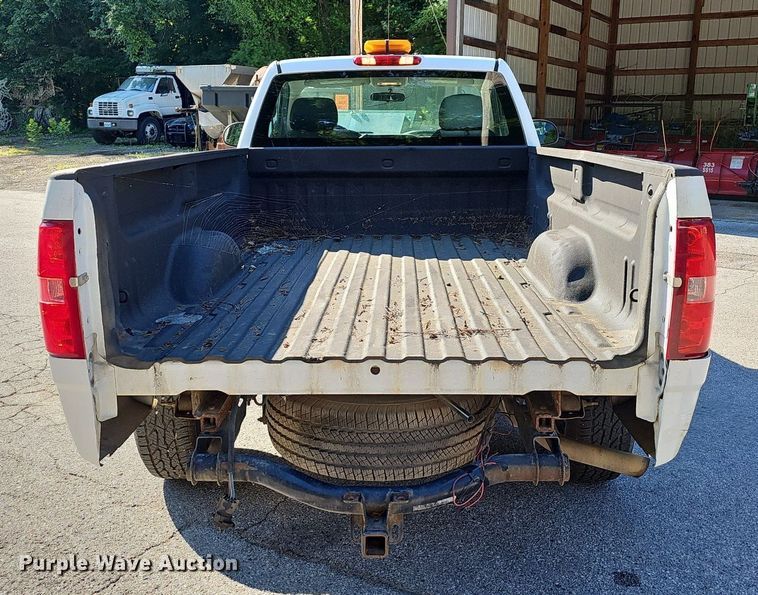 image for item EJ5643 2013 Chevrolet  Silverado 1500 pickup truck