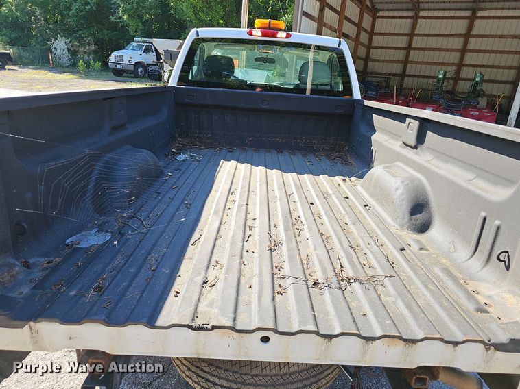 image for item EJ5643 2013 Chevrolet  Silverado 1500 pickup truck