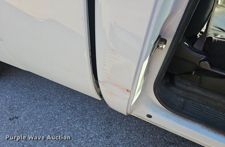 image for item EJ5643 2013 Chevrolet  Silverado 1500 pickup truck