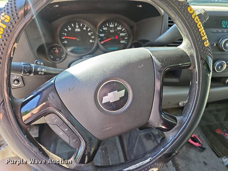 image for item EJ5643 2013 Chevrolet  Silverado 1500 pickup truck