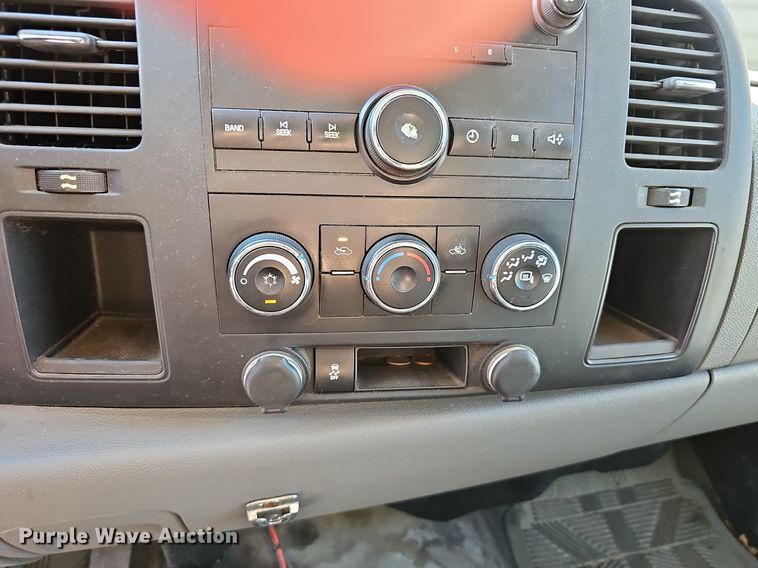 image for item EJ5643 2013 Chevrolet  Silverado 1500 pickup truck