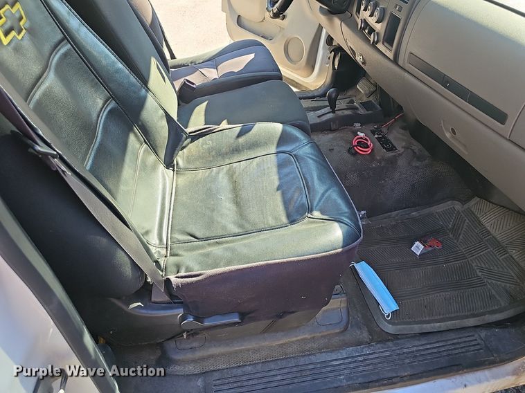 image for item EJ5643 2013 Chevrolet  Silverado 1500 pickup truck