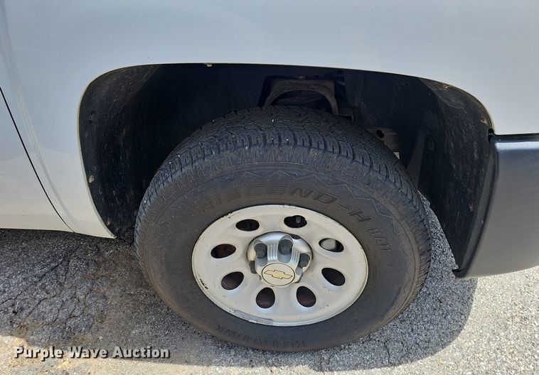 image for item EJ5643 2013 Chevrolet  Silverado 1500 pickup truck