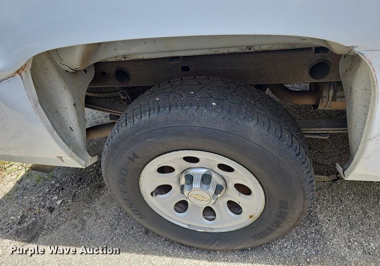 image for item EJ5643 2013 Chevrolet  Silverado 1500 pickup truck