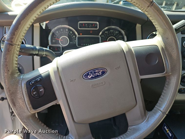 image for item EJ5647 2010 Ford Expedition XLT SUV