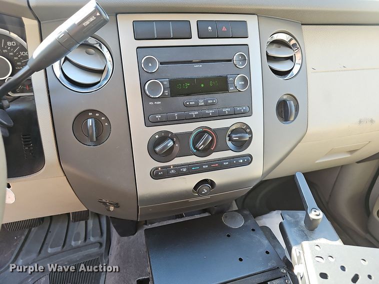 image for item EJ5647 2010 Ford Expedition XLT SUV