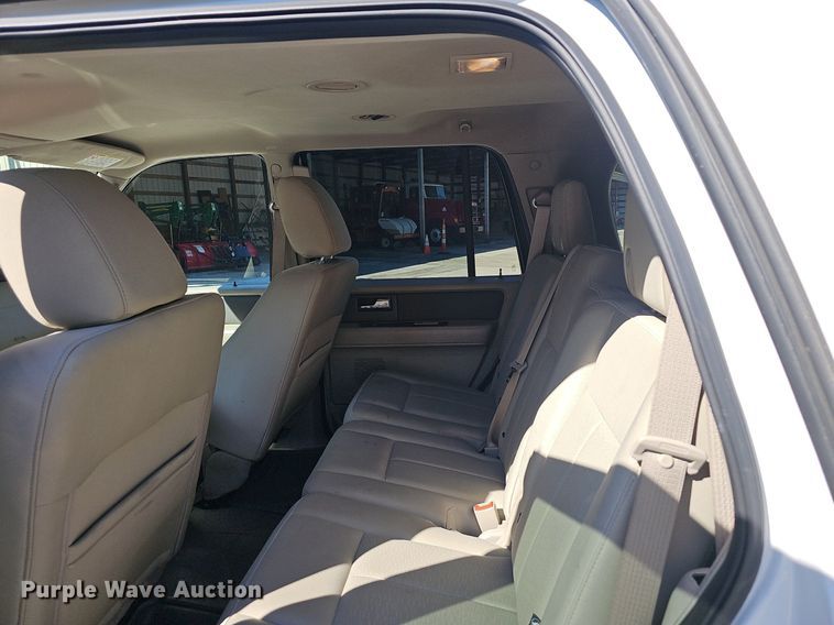 image for item EJ5647 2010 Ford Expedition XLT SUV