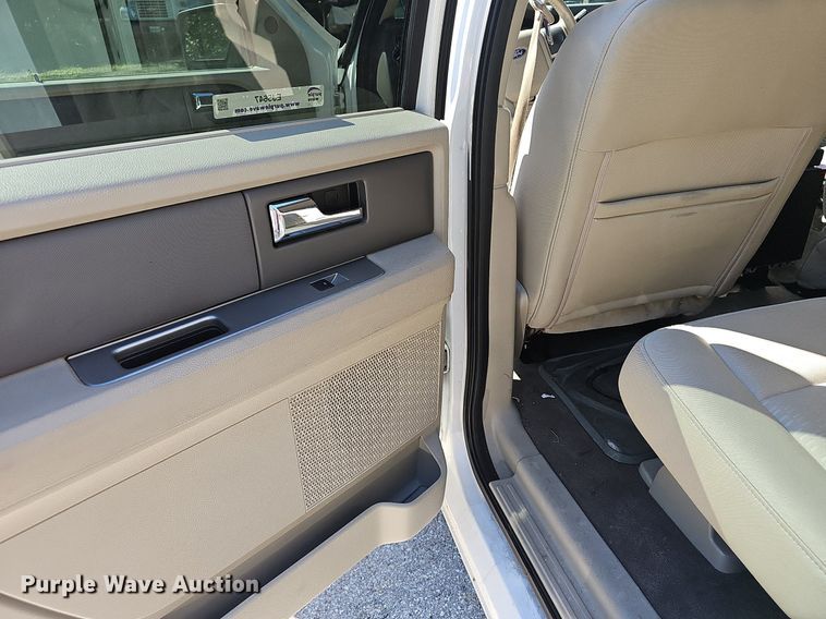 image for item EJ5647 2010 Ford Expedition XLT SUV