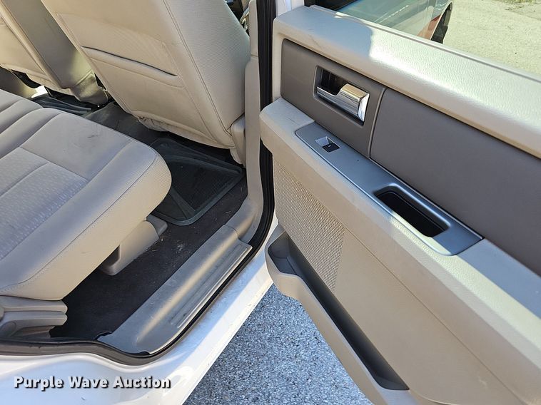 image for item EJ5647 2010 Ford Expedition XLT SUV