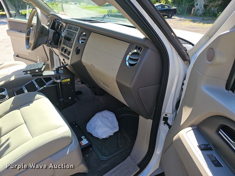 image for item EJ5647 2010 Ford Expedition XLT SUV