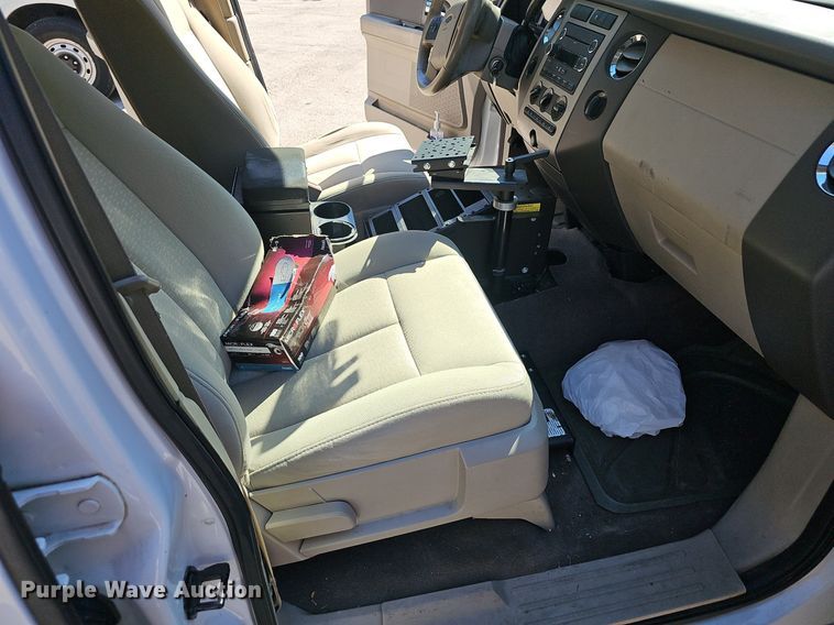 image for item EJ5647 2010 Ford Expedition XLT SUV