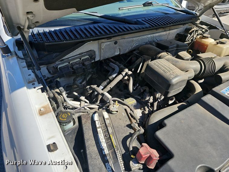 image for item EJ5647 2010 Ford Expedition XLT SUV