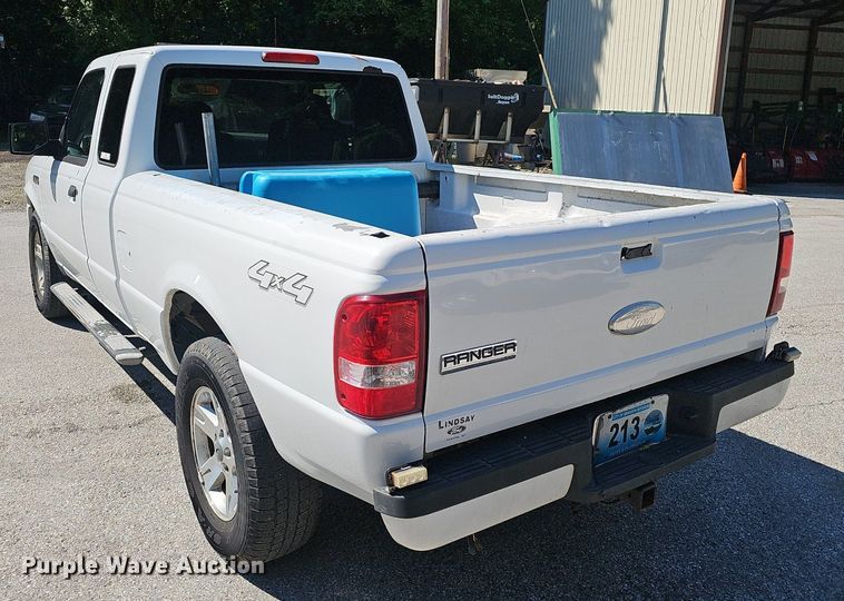 image for item EJ5648 2006 Ford  Ranger XLT SuperCab pickup truck