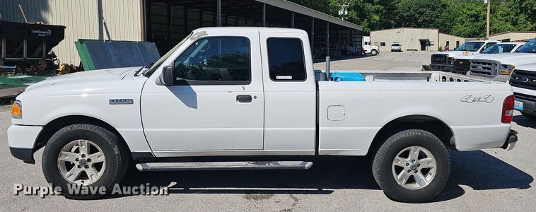 image for item EJ5648 2006 Ford  Ranger XLT SuperCab pickup truck