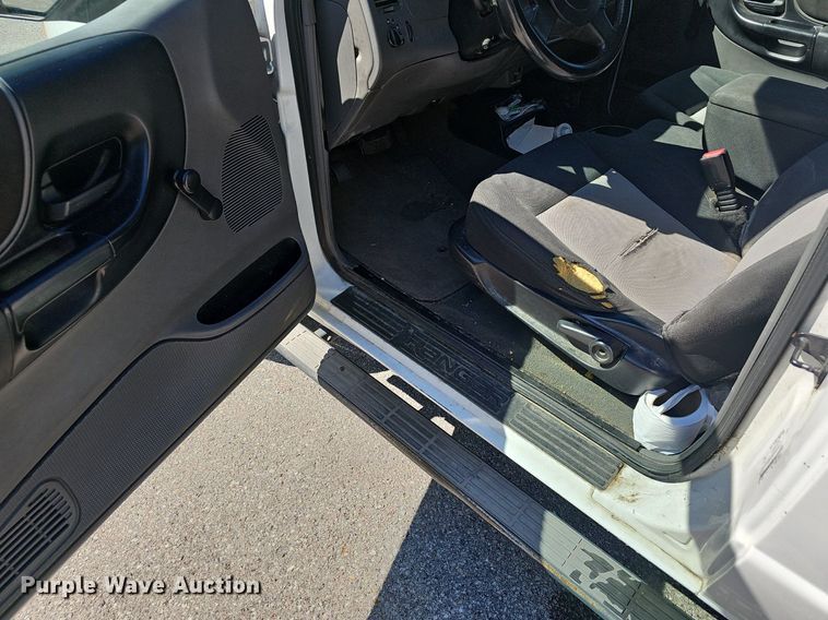 image for item EJ5648 2006 Ford  Ranger XLT SuperCab pickup truck