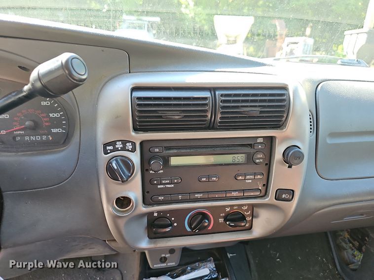 image for item EJ5648 2006 Ford  Ranger XLT SuperCab pickup truck