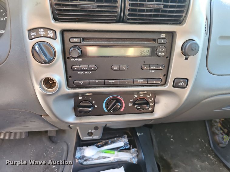 image for item EJ5648 2006 Ford  Ranger XLT SuperCab pickup truck