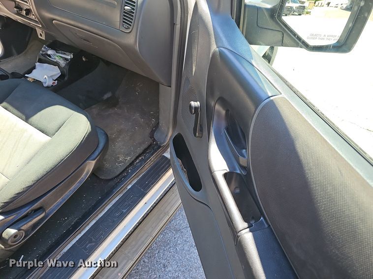 image for item EJ5648 2006 Ford  Ranger XLT SuperCab pickup truck