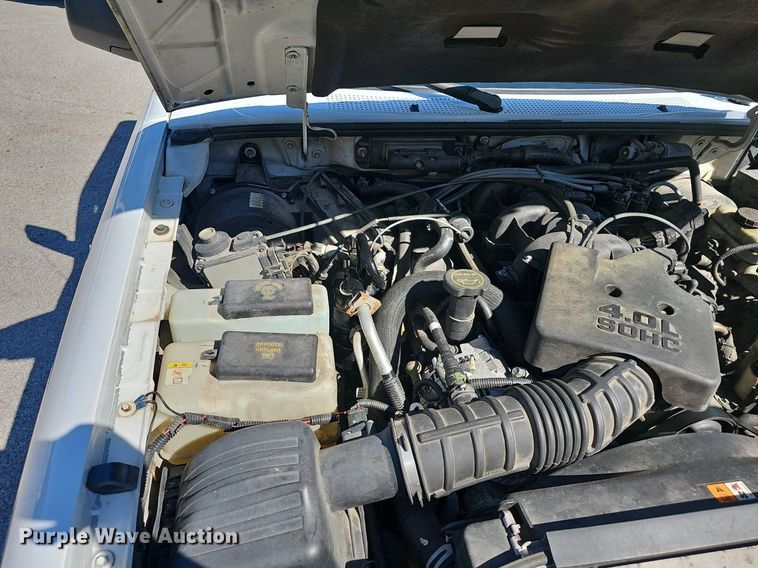 image for item EJ5648 2006 Ford  Ranger XLT SuperCab pickup truck